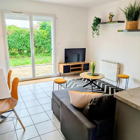 A 200m De La Grande Et Au Calme! Holiday home